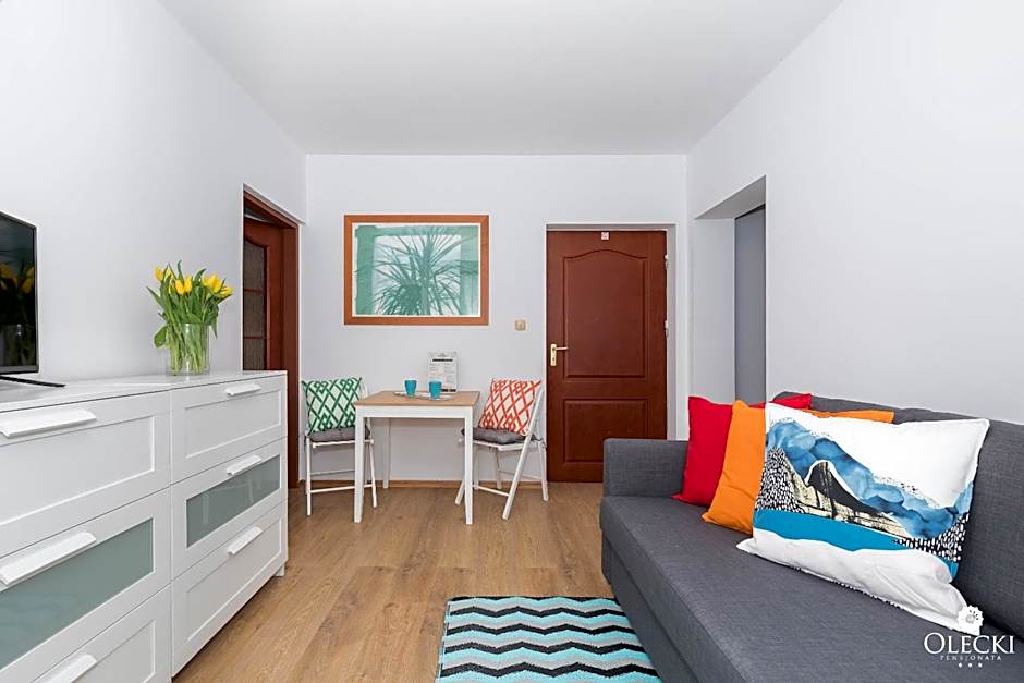 OLECKI Holiday House