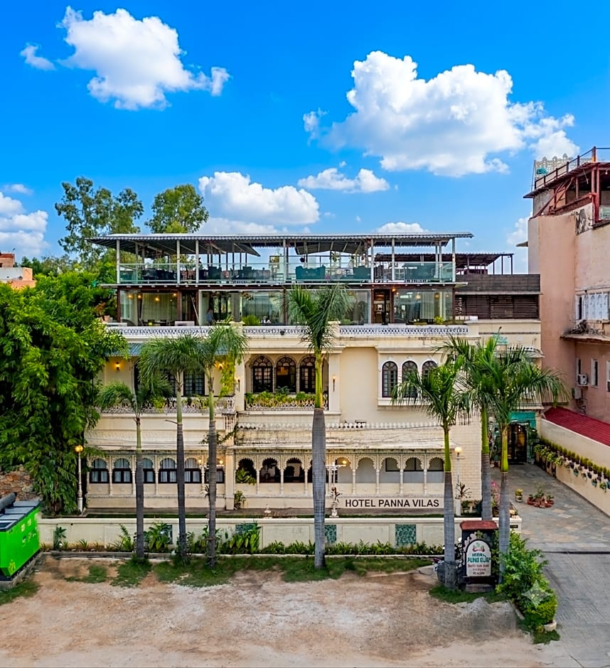 Panna Vilas - A Lake Facing Boutique Hotel