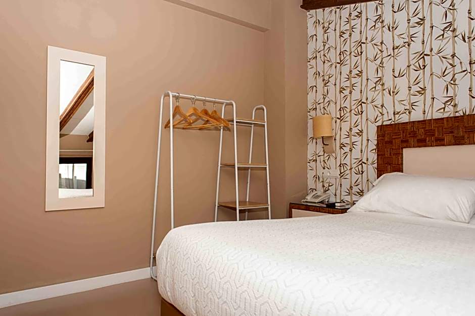 Hotel Almunia