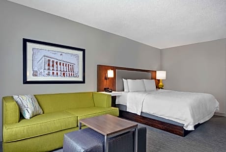 1 King Bed Study With Shower Nonsmoking