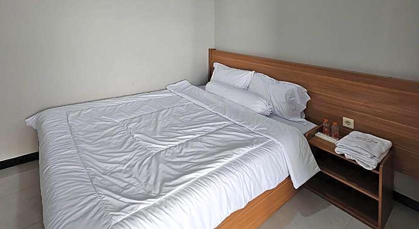 Guest House Saqeena Syariah near Blitar Park RedPartner