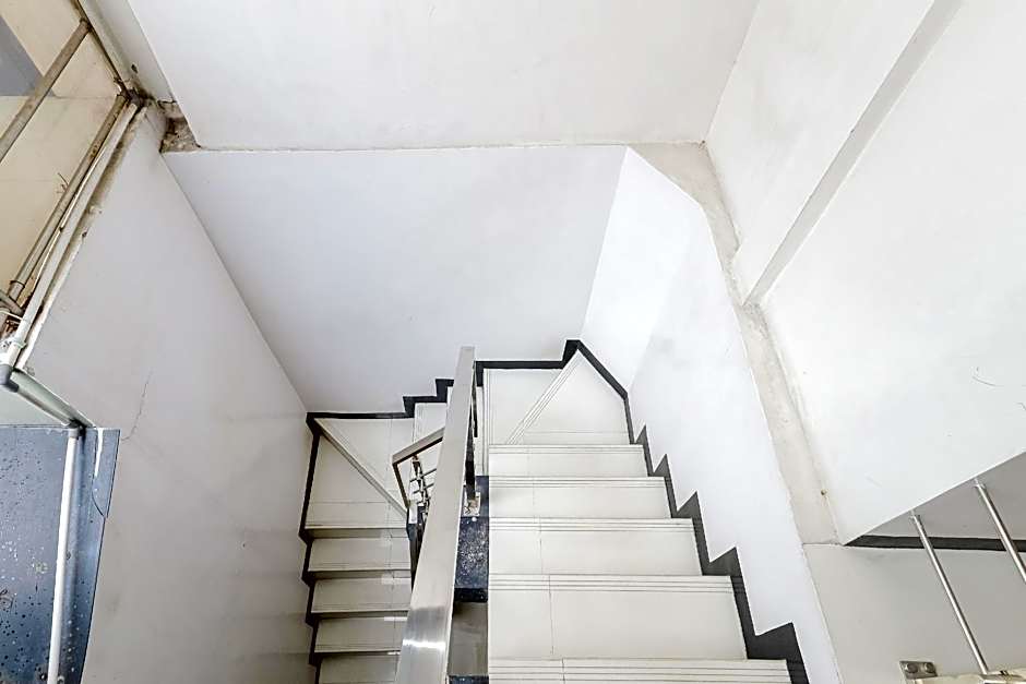 KoolKost near Tunjungan Plaza