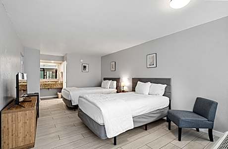 Double Room with Two Double Beds - Non-Smoking