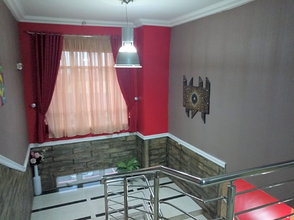 Wise Penny Suites and Spa