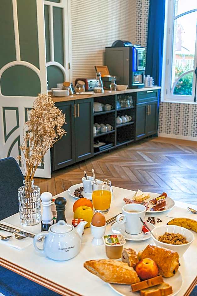 Mayrena Hotel Restaurant