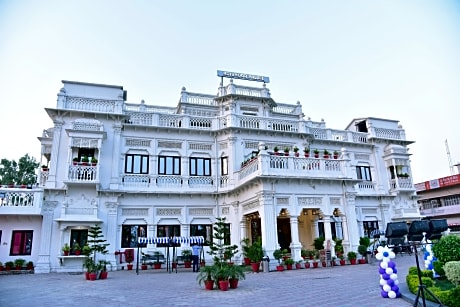 Kamay The Kohinoor Palace - A Heritage Hotel