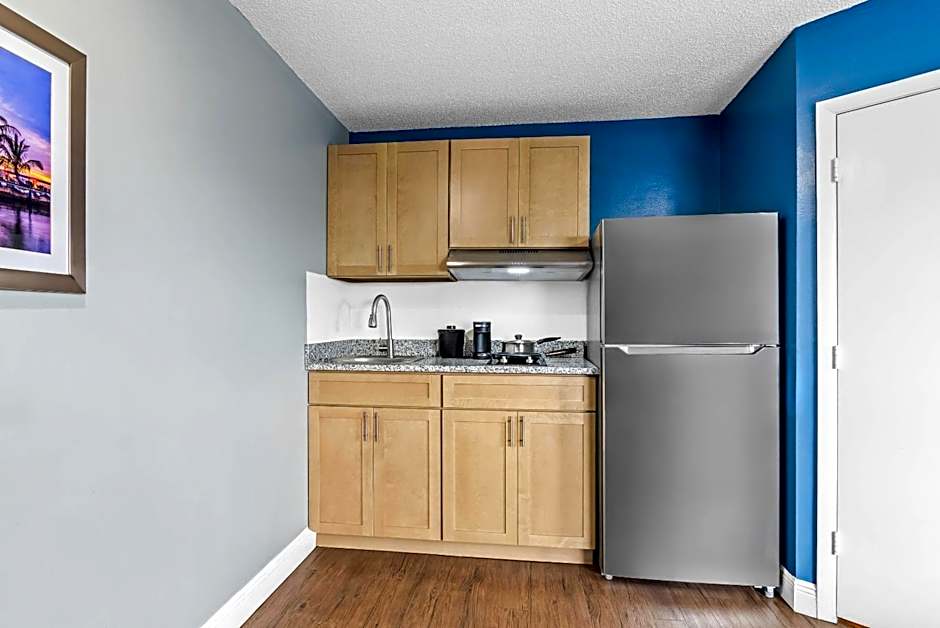 Suburban Studios Stuart near Federal Hwy 1