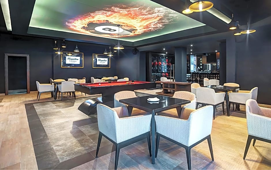 Royalton Blue Waters Autograph All-Inclusive Resor