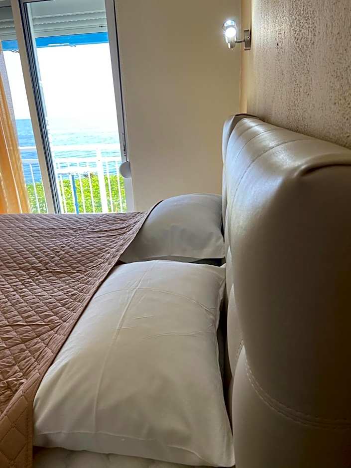 Samothraki Akrogiali Rooms