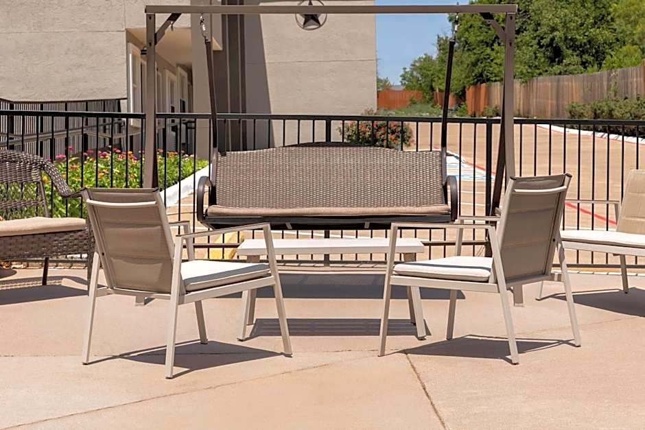 Days Inn by Wyndham Suites Fredericksburg