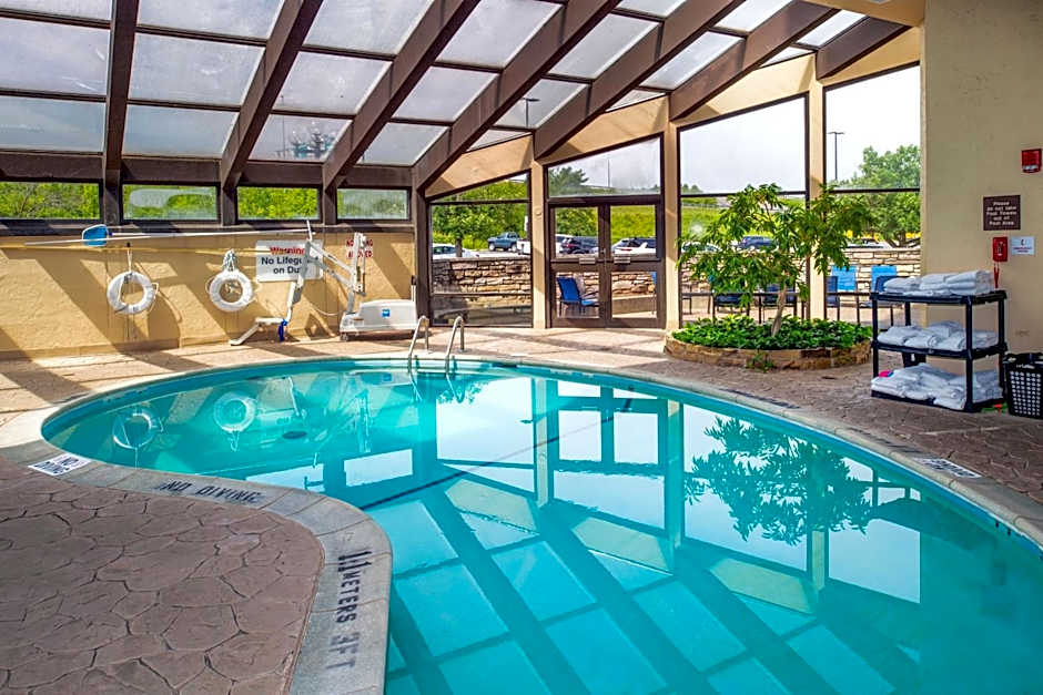 Sheraton Westport Plaza Hotel St. Louis