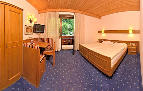 Economy Twin Room