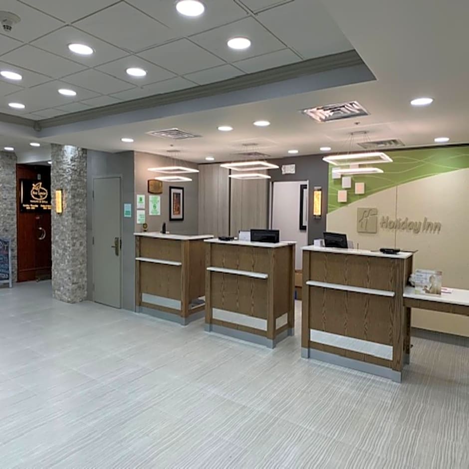 Holiday Inn Chicago North Shore, an IHG Hotel