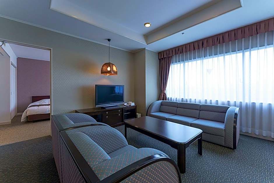 Tsuyama Kakuzan Hotel