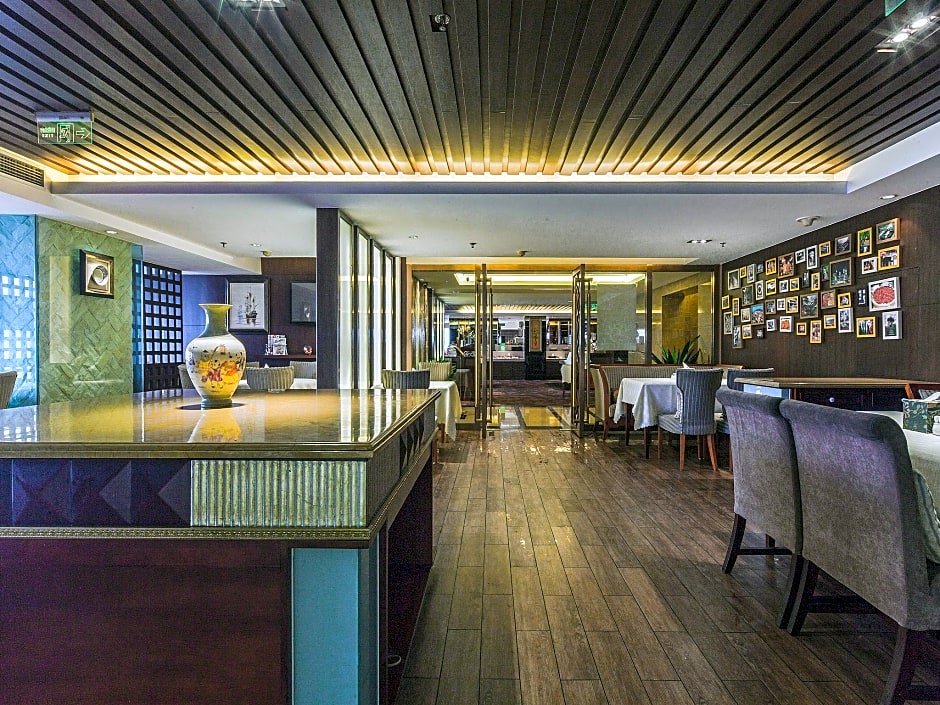 Chongqing Golden View Hotel