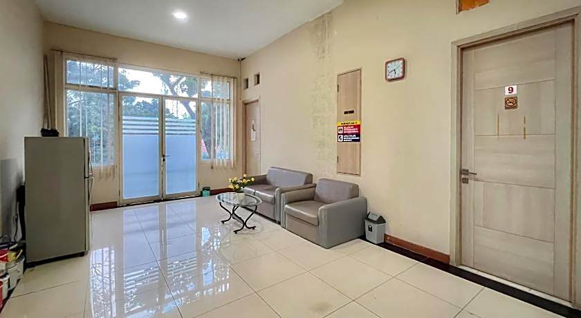 Wisma Anggrek Syariah Mitra Reddoorz