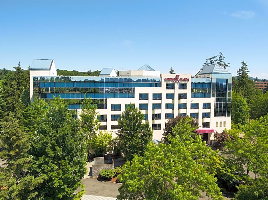 Crowne Plaza Portland - Lake Oswego, an IHG Hotel