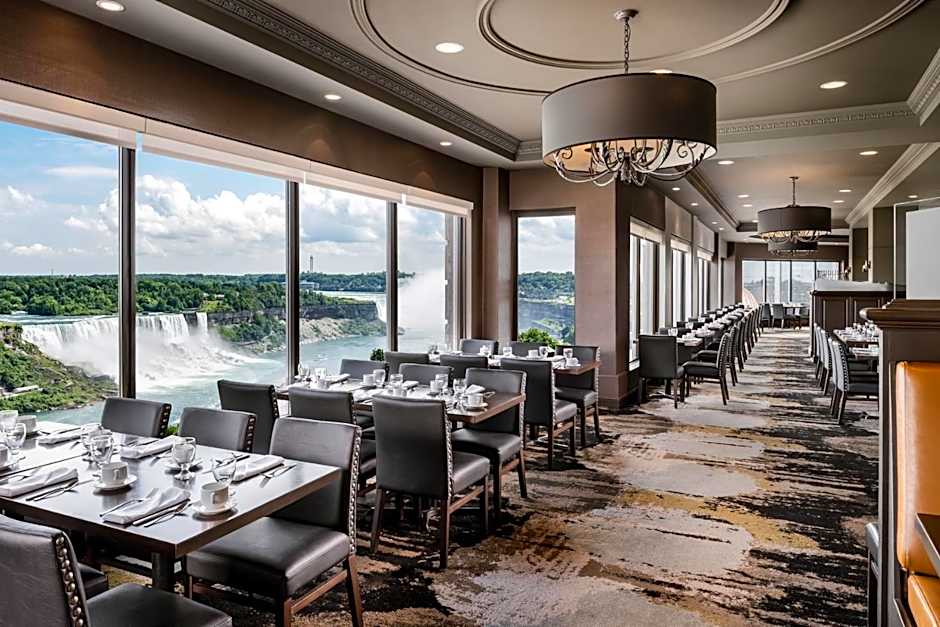 The Brock Niagara Falls Fallsview, Tapestry by Hilton