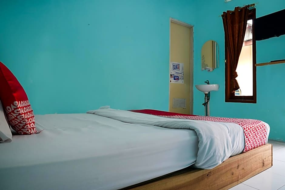 OYO 92831 Penginapan Raja