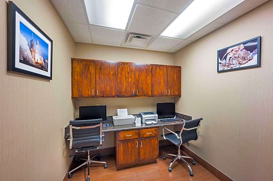 Quality Inn & Suites Huntsville Research Park Area