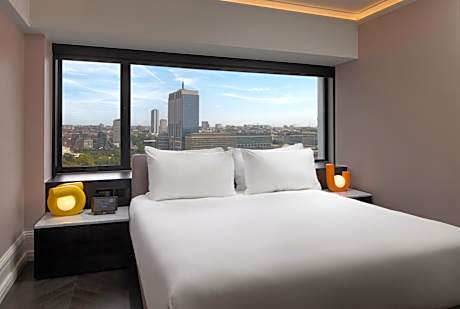 TUB Room, Guest room, 1 King