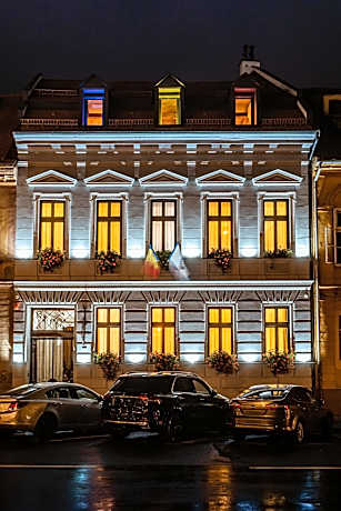 CASA CHITIC - HOTEL & RESTAURANT- Str Nicolae Balcescu 13