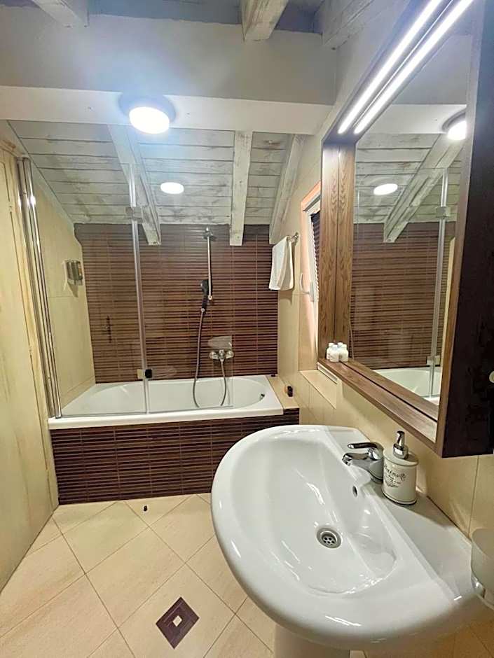 Apartments & rooms - TIANIS - Self check-in