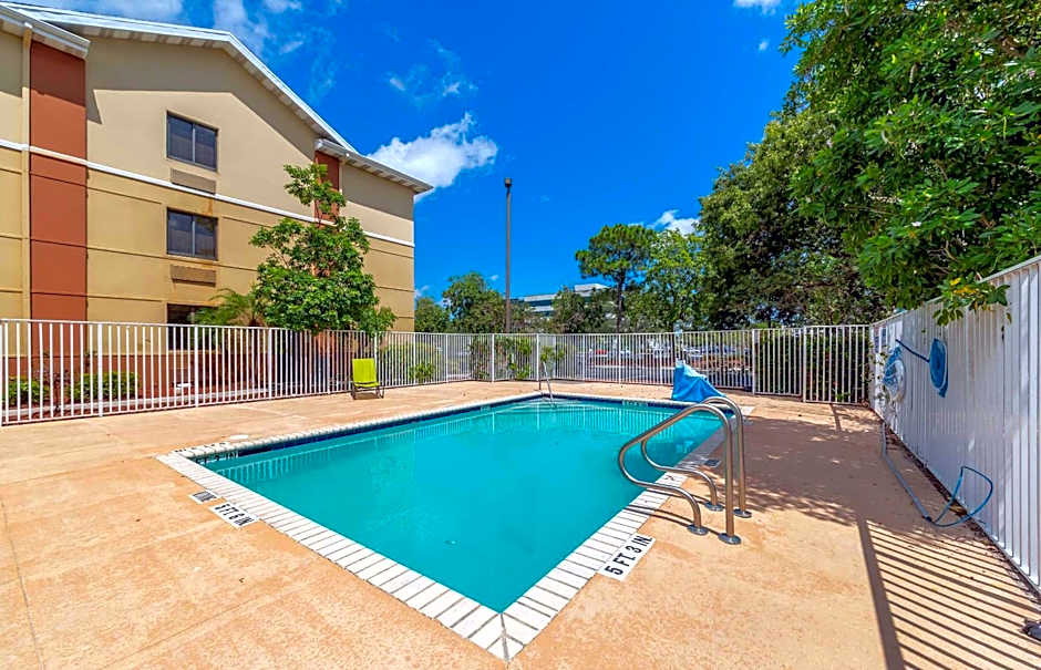 Extended Stay America Suites - Fort Lauderdale - Cypress Creek - NW 6th Way