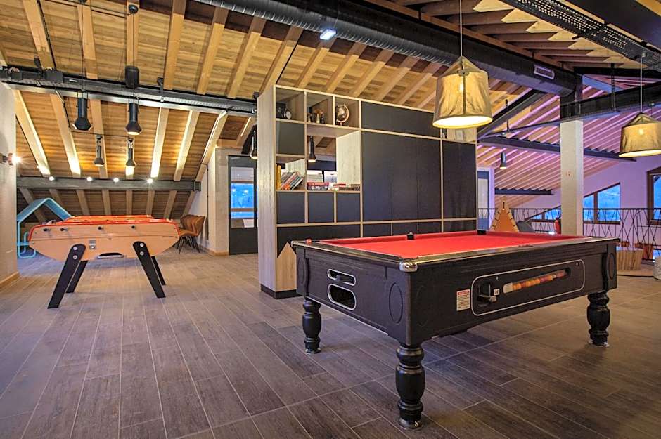 Base Camp Lodge Hotels