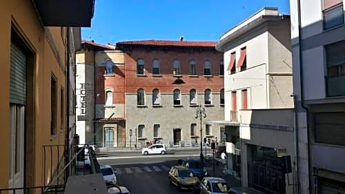 Pisa Train Station Hostel