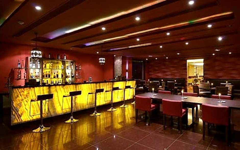 Vivanta Vijayawada, MG Road