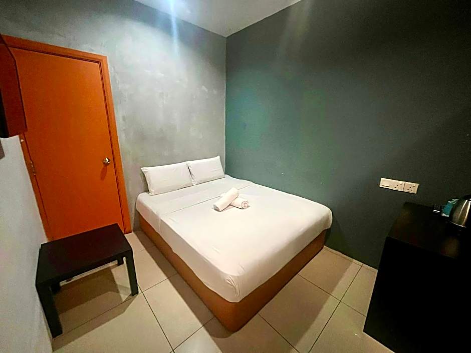 1 Hotel Taman Connaught