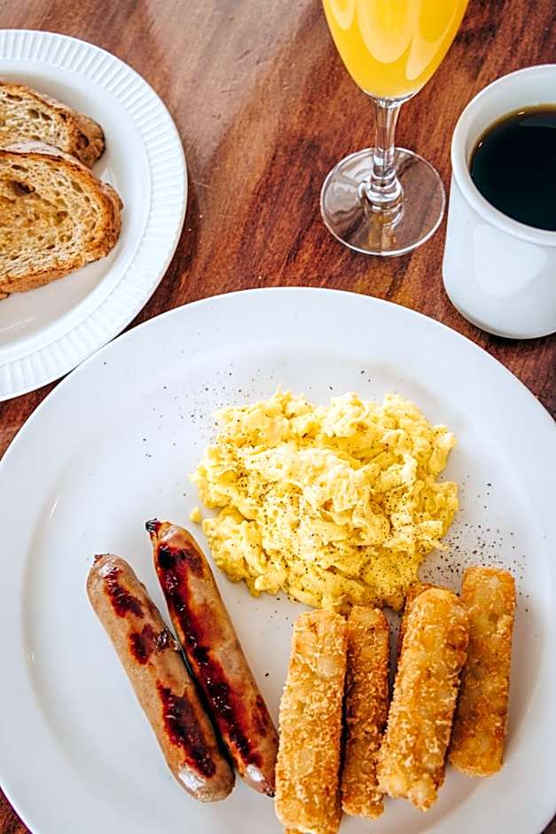 The Loyalist Country Inn & Conference Centre