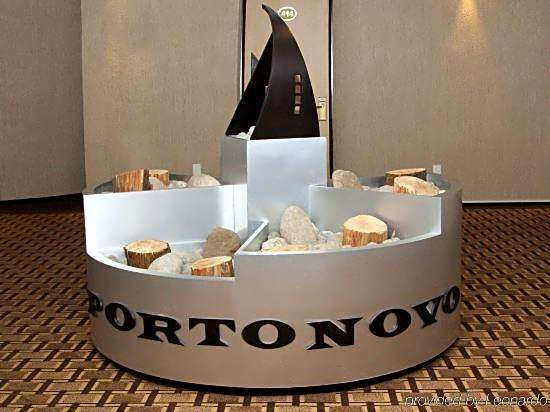 Porto Novo Hotel & Suites