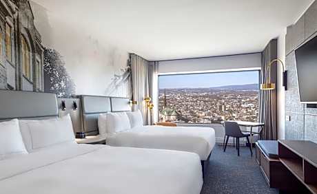 2 Queen Mountain View