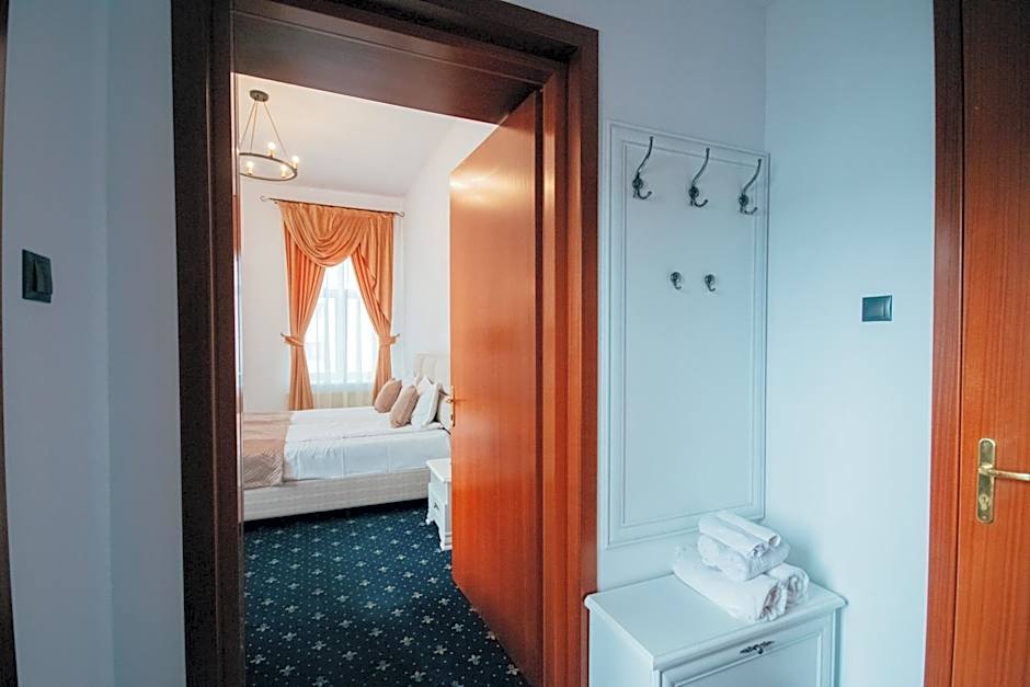 Hotel Carol - Vatra Dornei