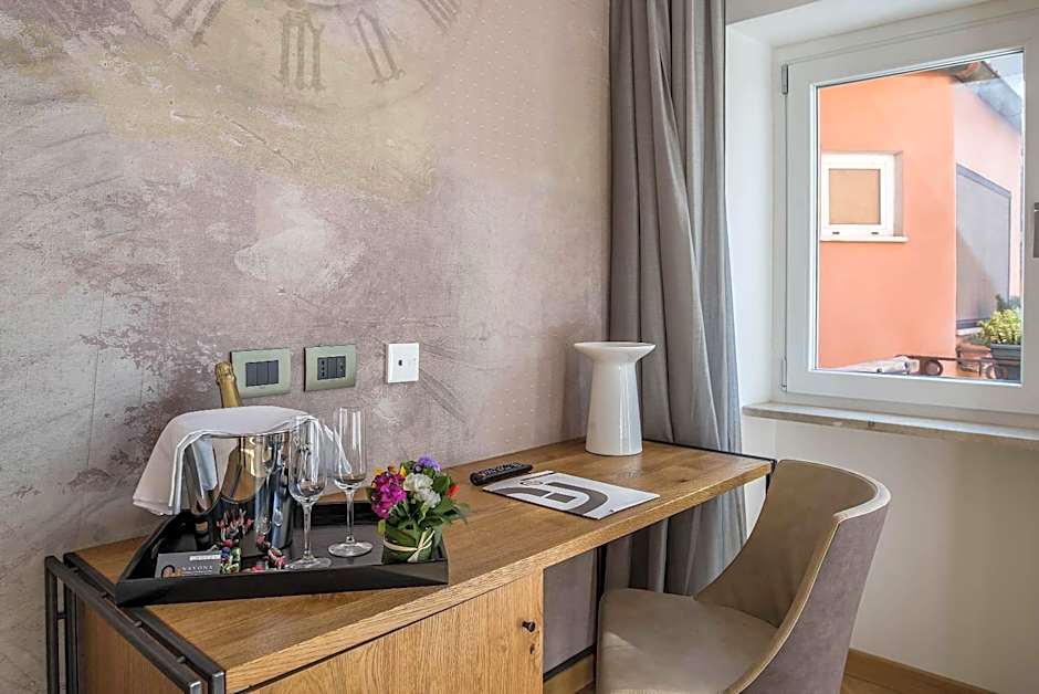 Navona Essence Hotel