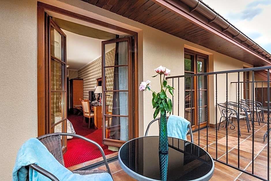 Hotel - Dworek Tryumf