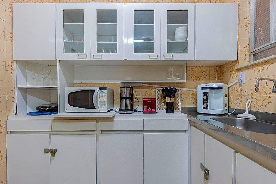 3BR Comfort: 100m from Copacabana-Ipanema Beach