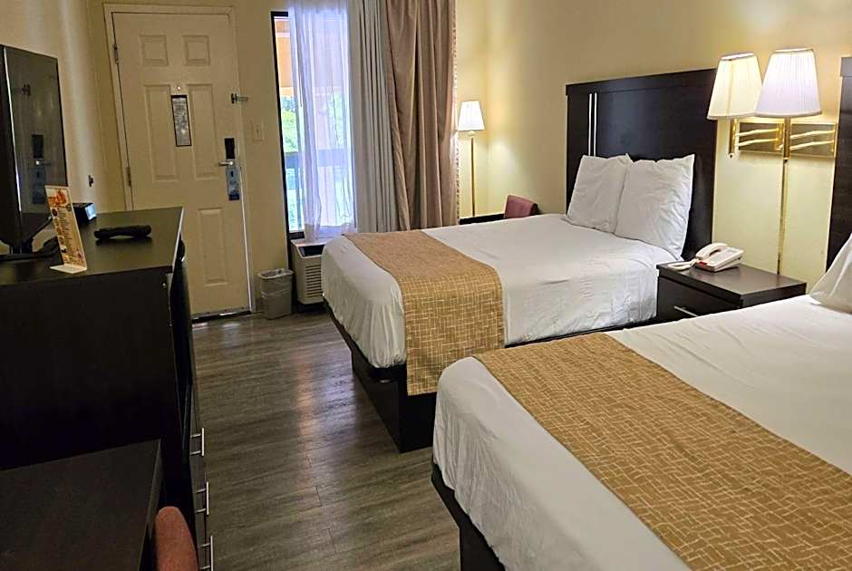 Travelodge by Wyndham Knoxville East