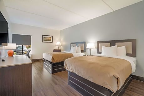 2 Double Beds Nonsmoking