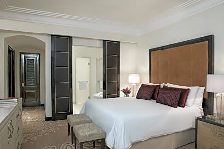 King Suite with City View