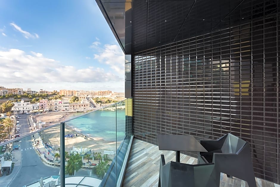 Photo 1 of 4 of Luxury, Side Sea View