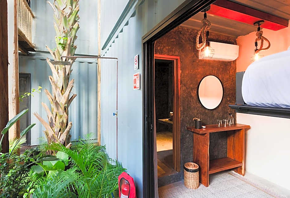 Meteora Stay & Coffeehouse Tulum