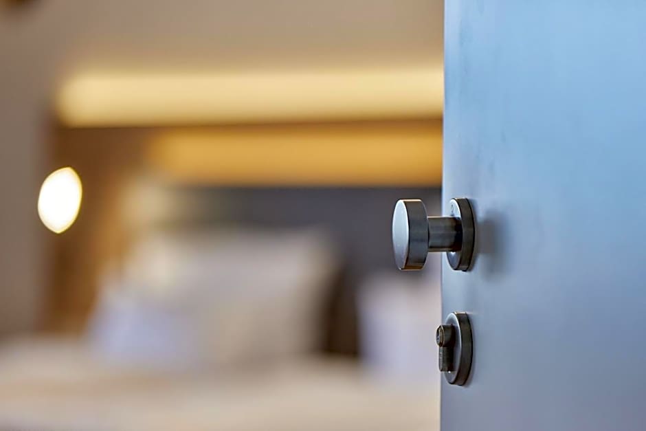 Moselhotel Weinhaus Simon `Sauna`Restaurant`ELadesäule