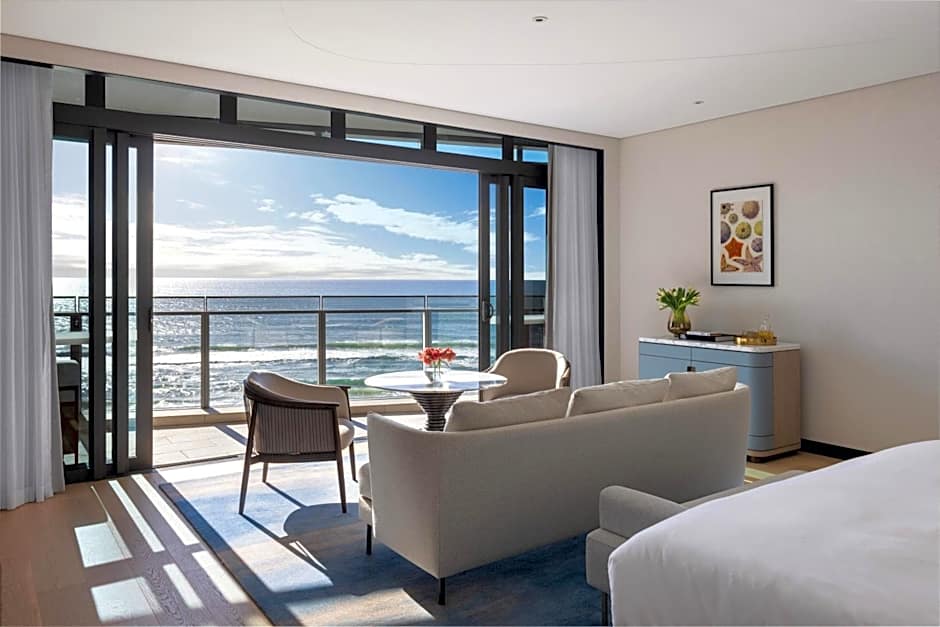 The Langham, Gold Coast and Jewel Residences