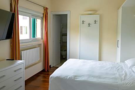 Junior Suite with Garden View