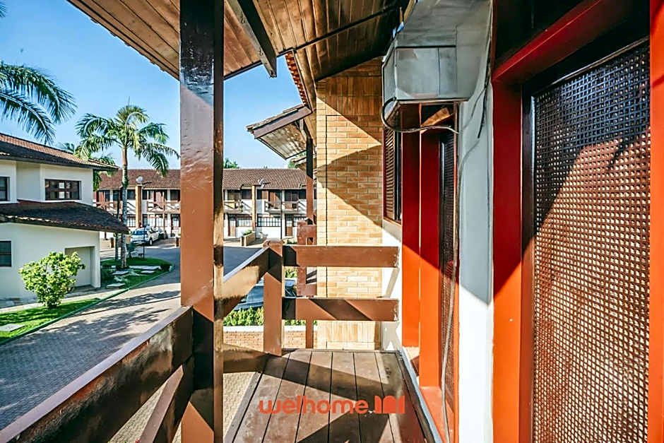 Casa em condomínio a 500m da praia em Bertioga