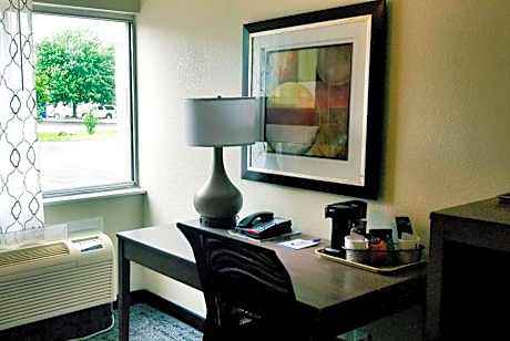 Modern Queen Room with Two Queen Beds - Accessible/Non-Smoking