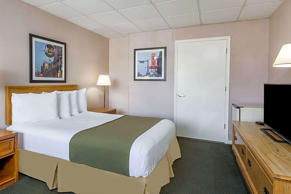 Days Inn by Wyndham Bedford